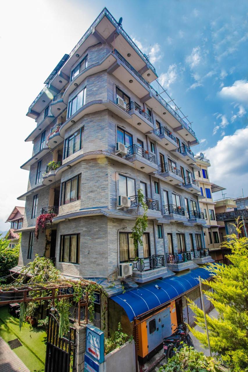 Silver Sky Hotel Покхара Экстерьер фото