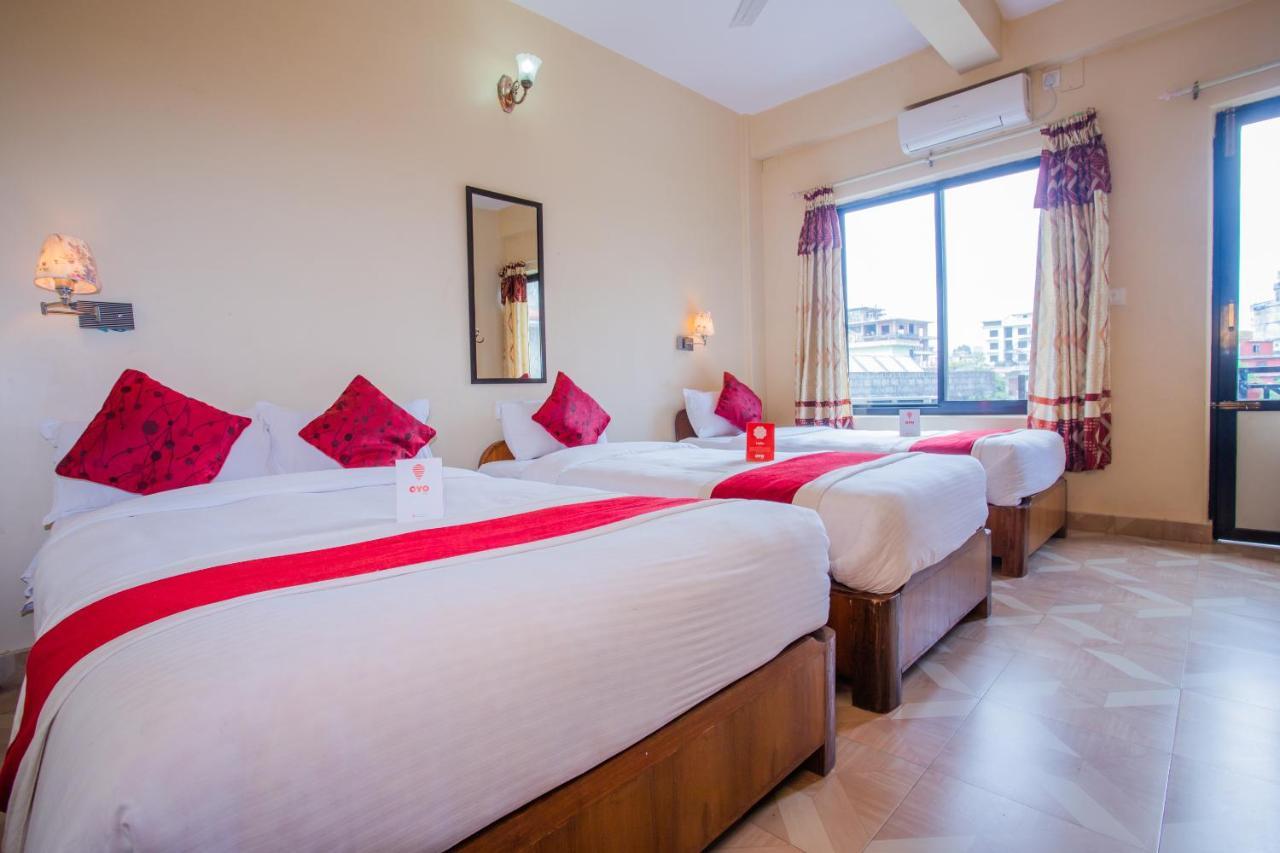Silver Sky Hotel Покхара Экстерьер фото