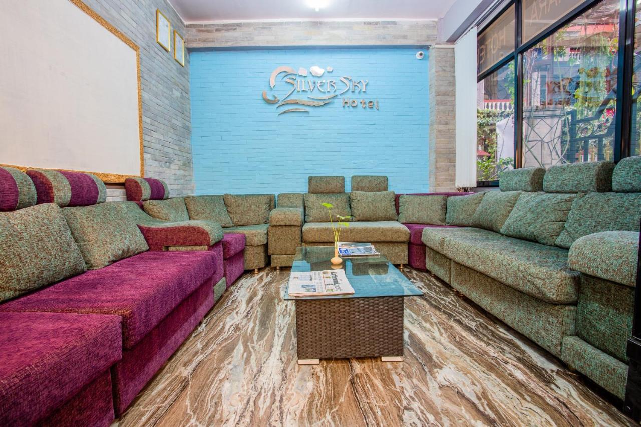 Silver Sky Hotel Покхара Экстерьер фото